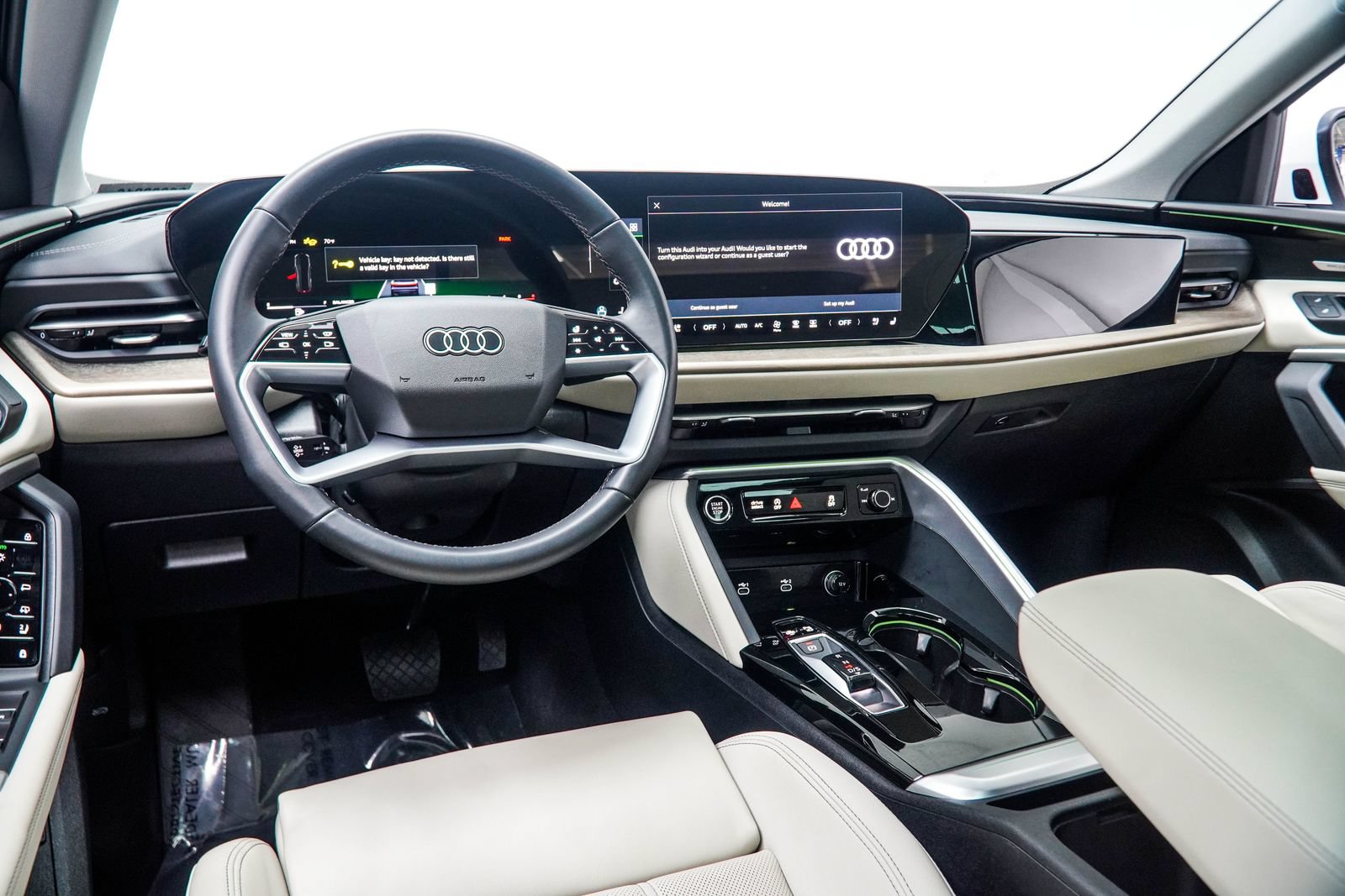 Used 2025 Audi Q5 Premium Plus w/ Premium Plus AWD/4WD image 17