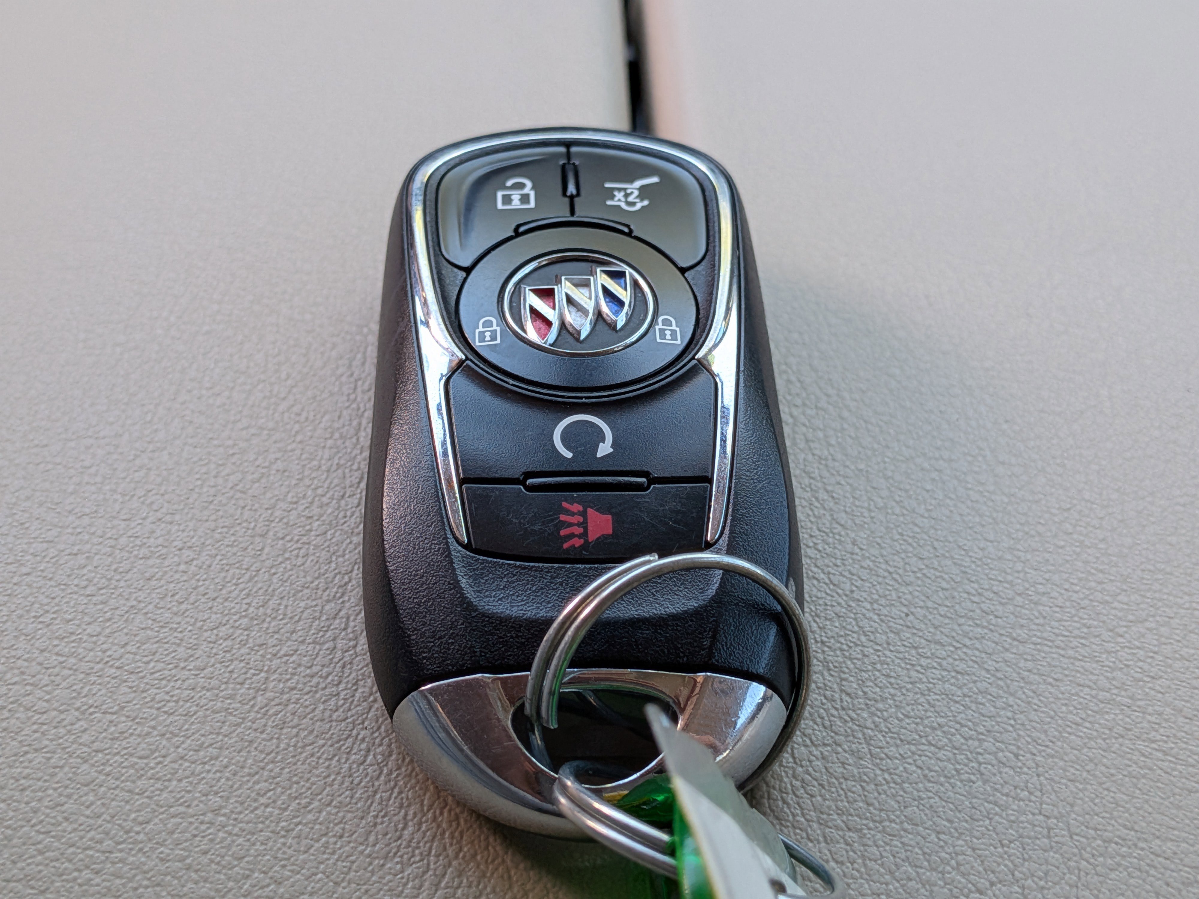 Used 2020 Buick Envision Premium w/ Driver Confidence Package image 34