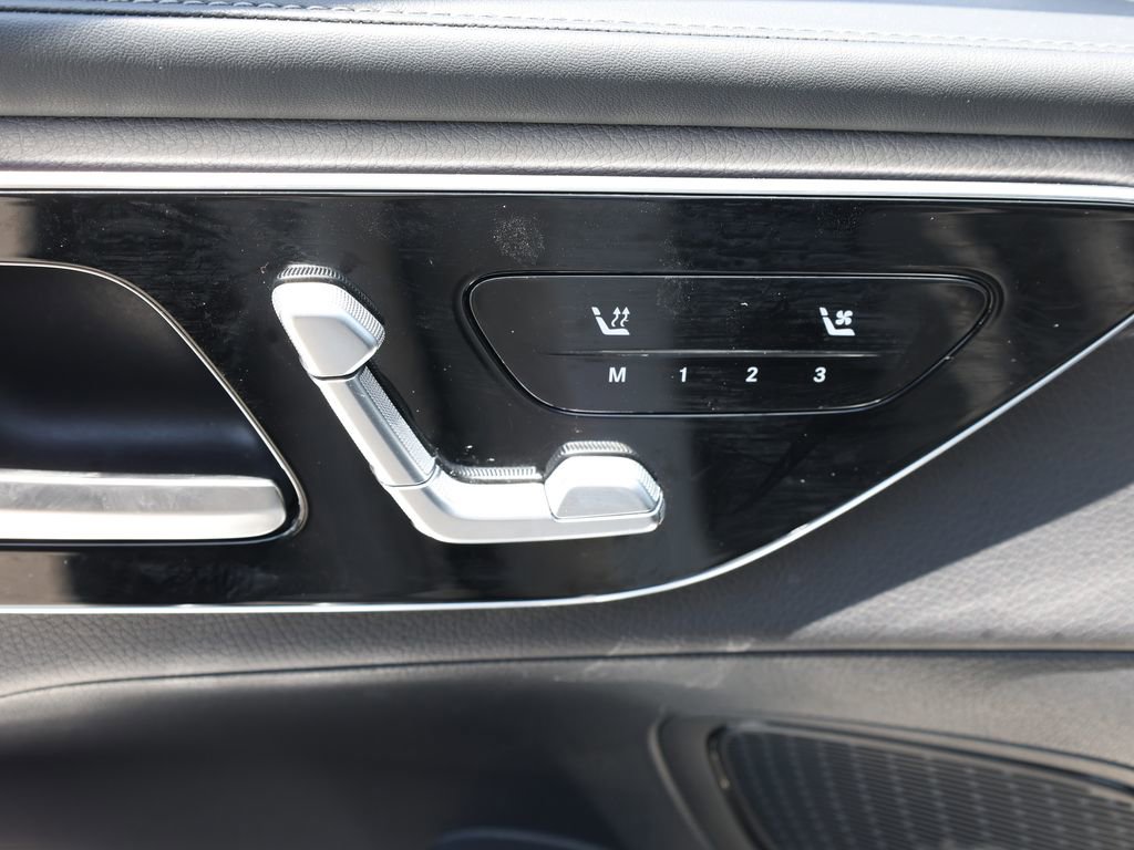 Used 2024 Mercedes-Benz GLC 300 image 13