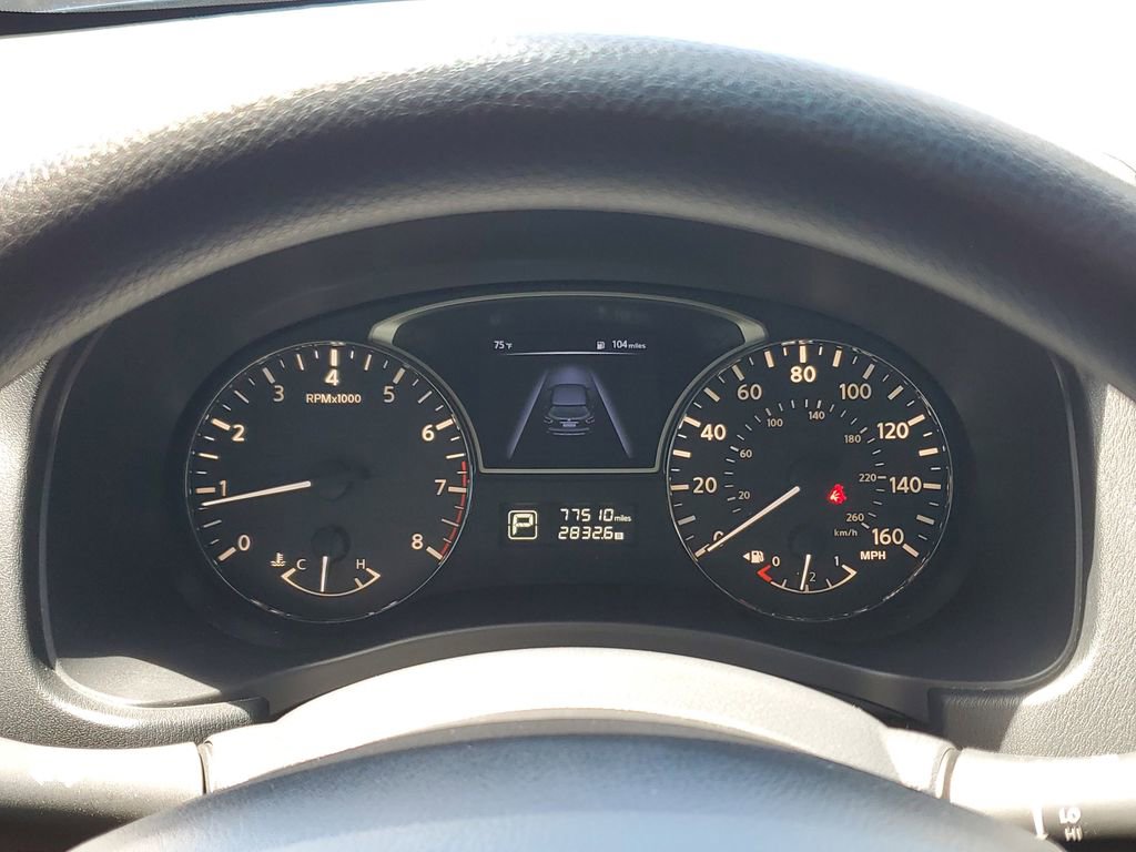 Used 2015 Nissan Pathfinder S FWD image 25