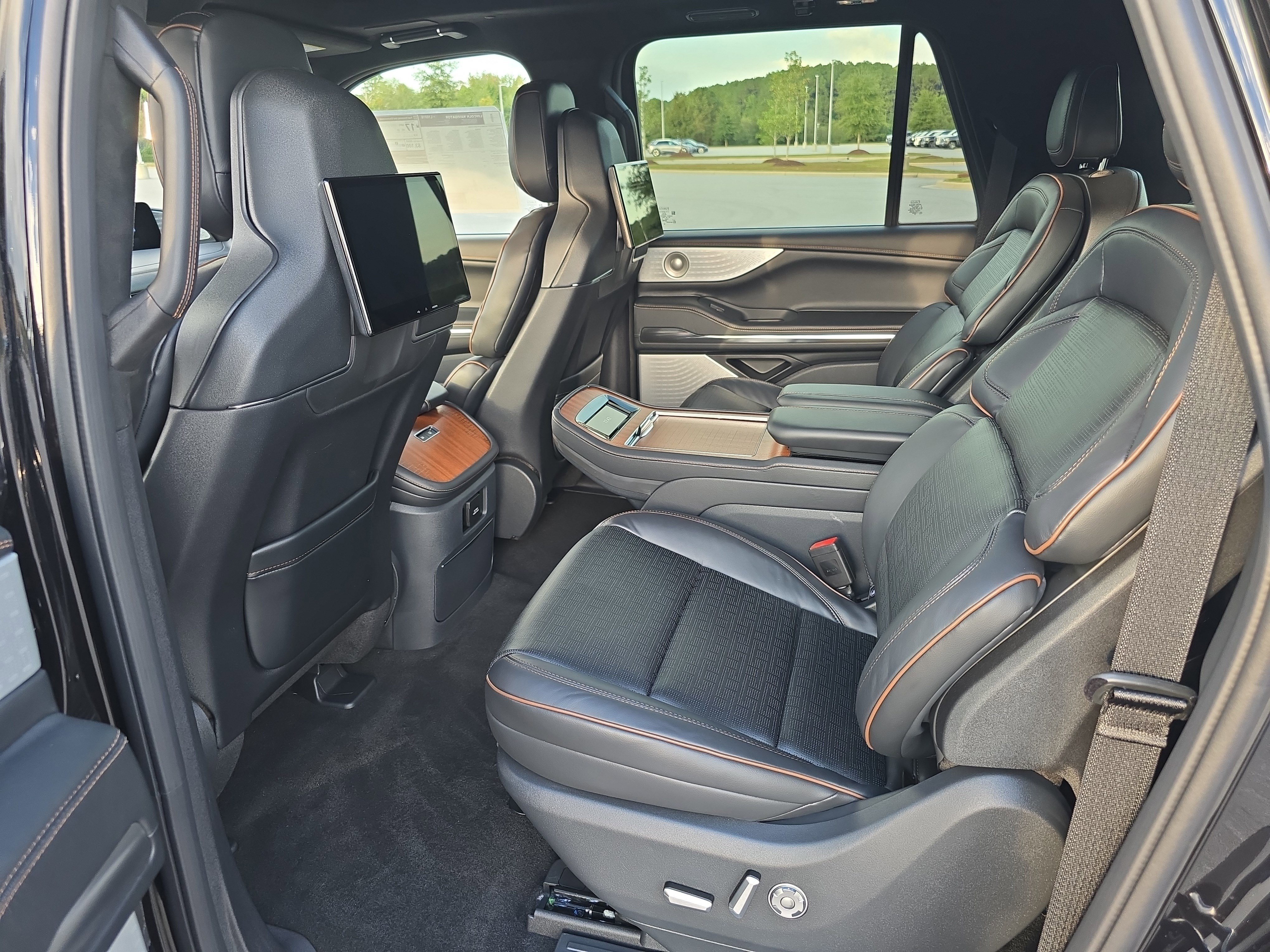 New 2025 Lincoln Navigator L Black Label image 14
