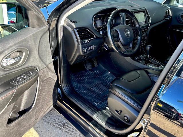 Used 2020 Jeep Cherokee Trailhawk w/ Comfort/Convenience Group image 11