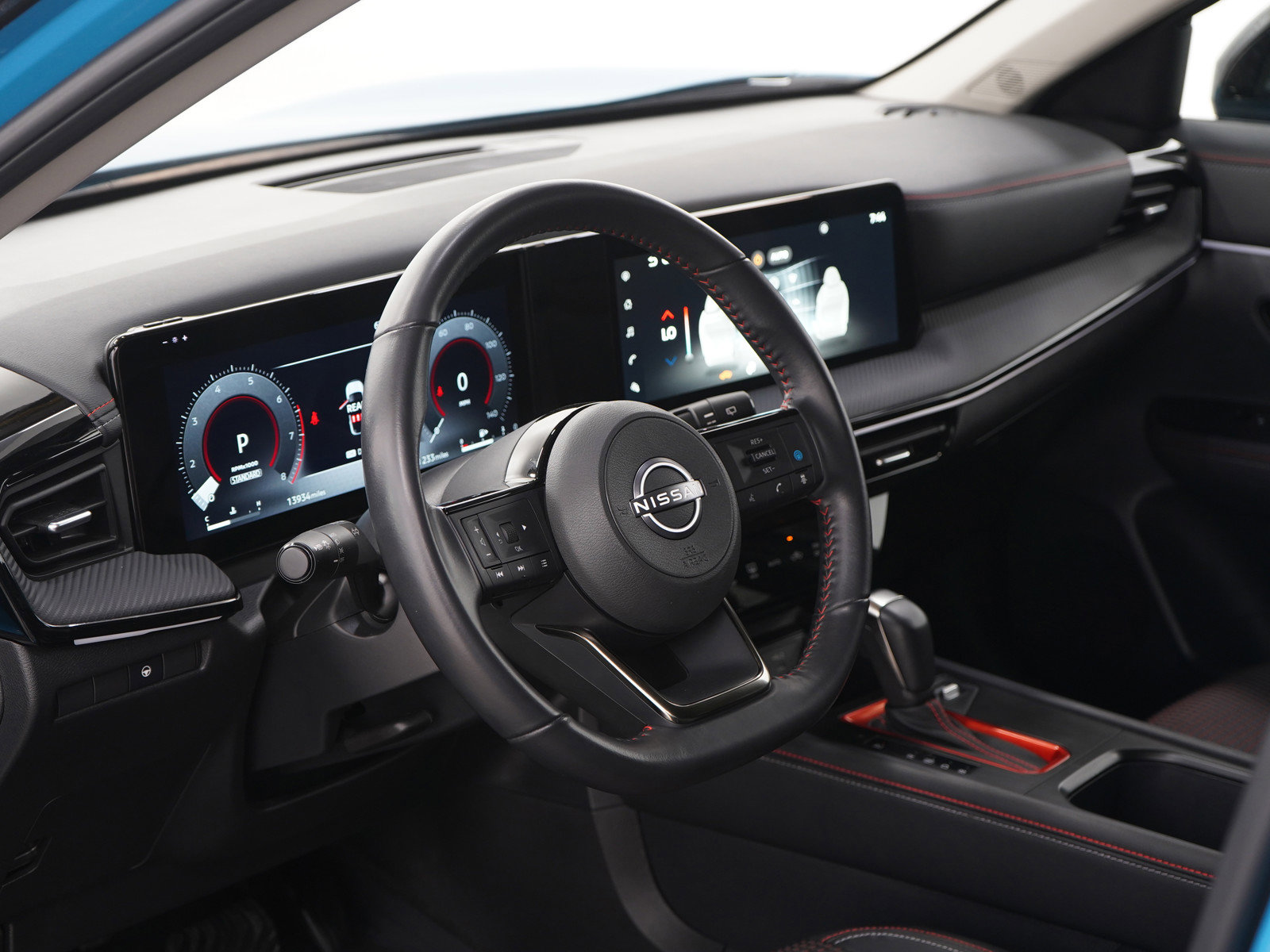 Used 2025 Nissan Kicks SR image 22