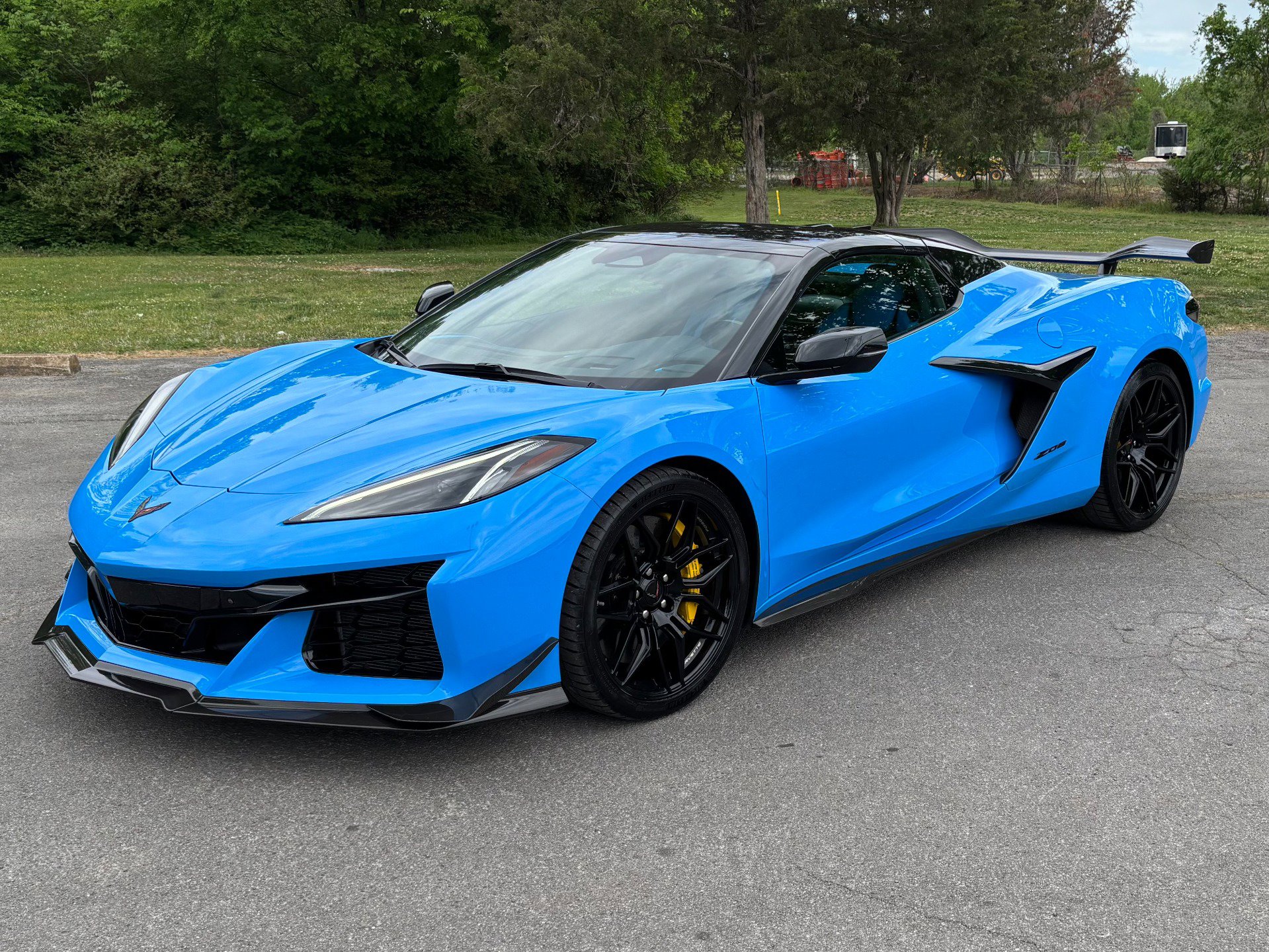 Used 2025 Chevrolet Corvette Z06 RWD image 2