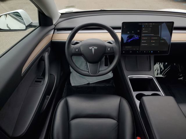 Used 2021 Tesla Model 3 Standard Range Plus image 18