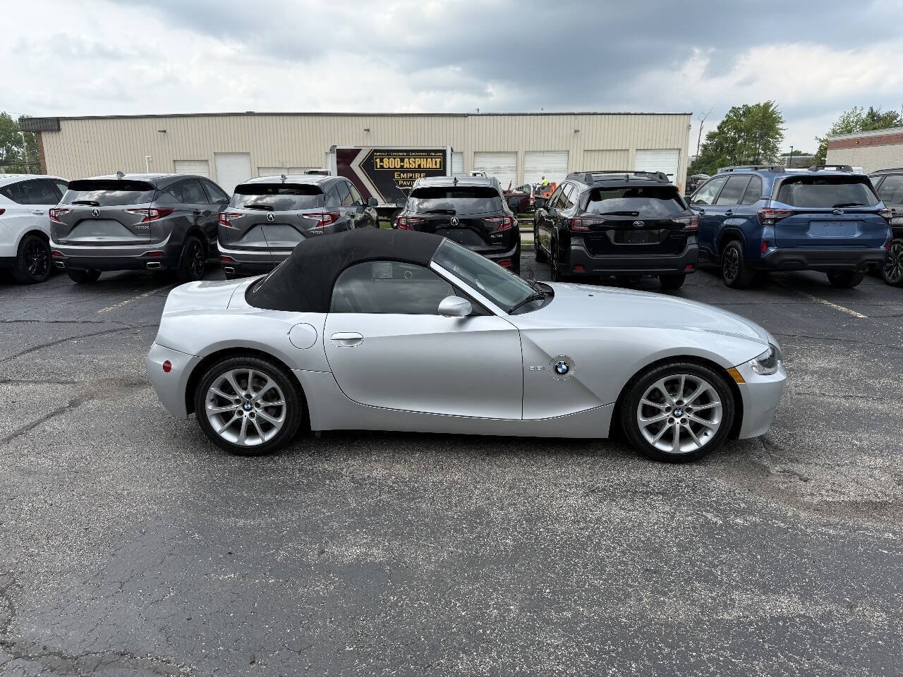 Used 2006 BMW Z4 3.0i RWD image 4