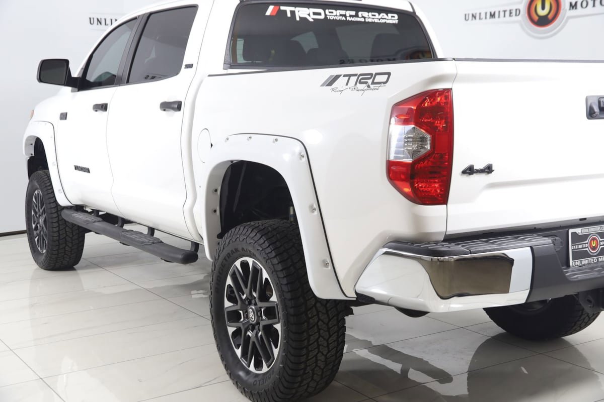 Used 2021 Toyota Tundra SR5 w/ SR5 Leather Package AWD/4WD image 22