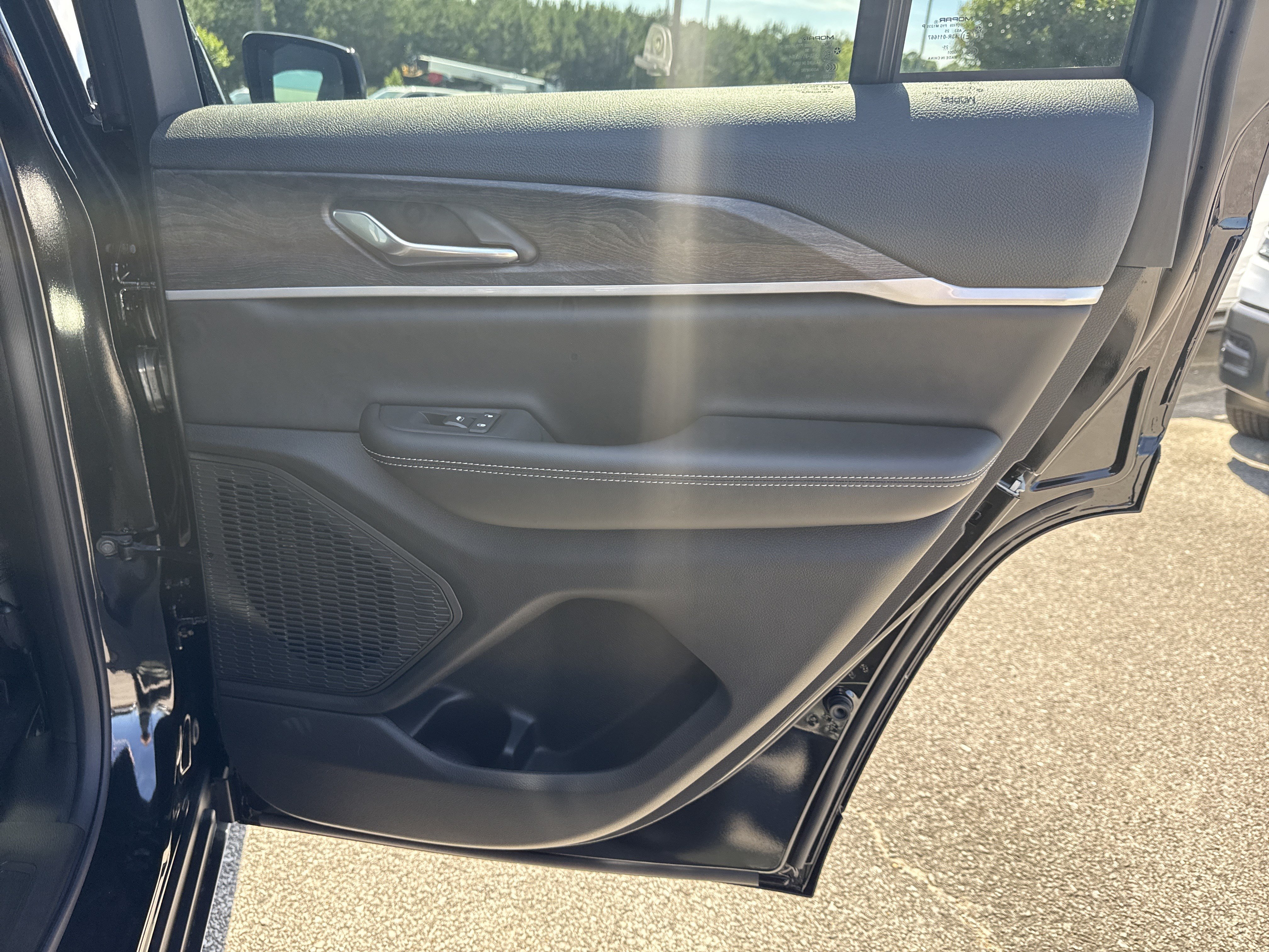 New 2026 Jeep Grand Cherokee Altitude RWD image 17