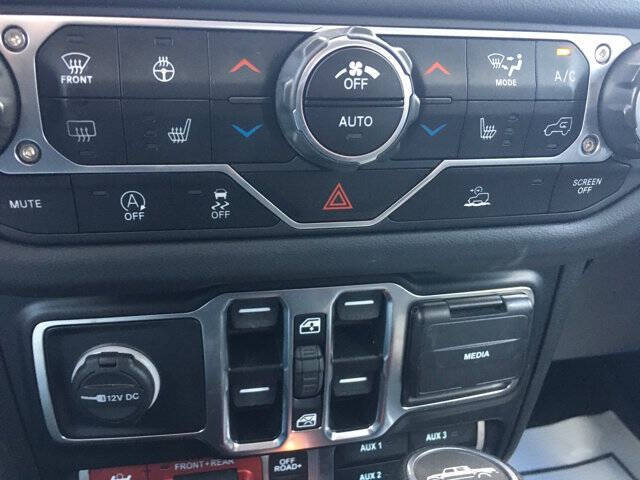 Used 2024 Jeep Gladiator Rubicon w/ Technology Group AWD/4WD image 24