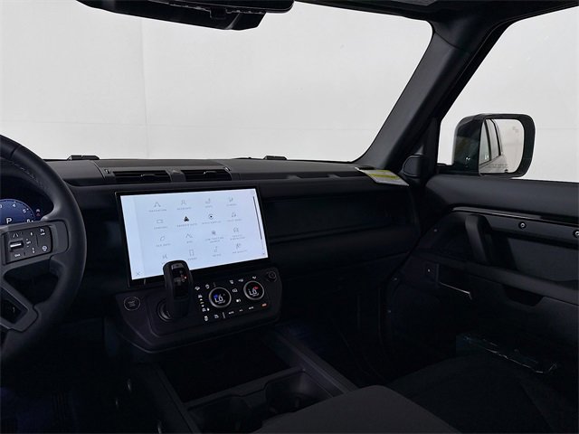 New 2026 Land Rover Defender 130 X-Dynamic SE image 26