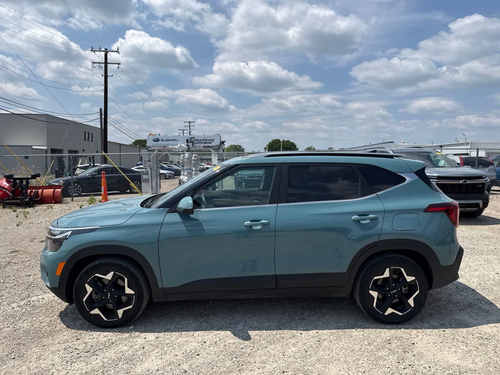 Used 2024 Kia Seltos EX AWD/4WD image 12
