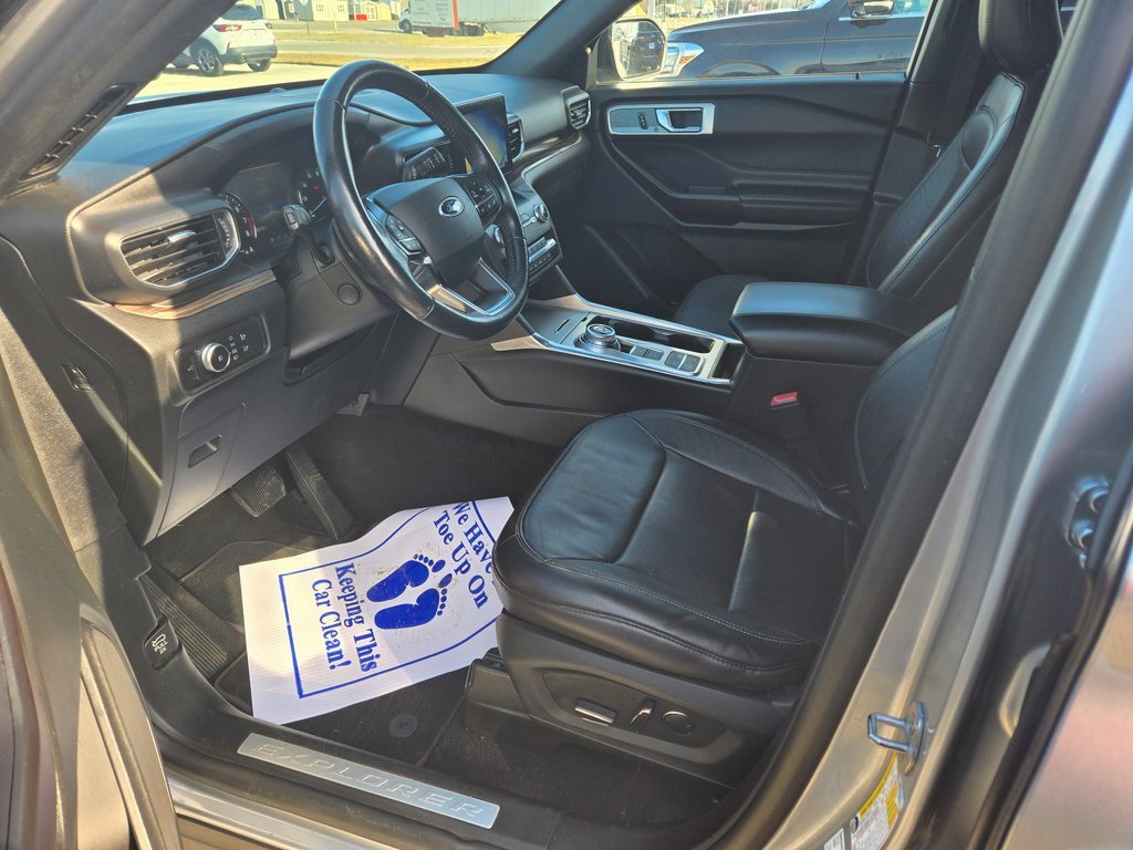Used 2020 Ford Explorer Limited image 7