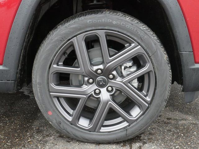 New 2026 Jeep Compass Limited image 9