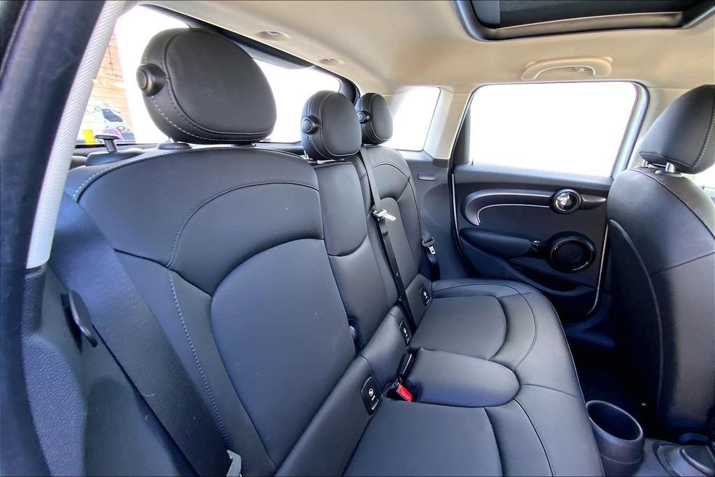 Certified 2024 MINI Cooper 4-Door Hardtop FWD image 29