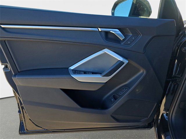 Used 2023 Audi Q3 2.0T Premium image 30