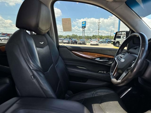 Used 2020 Cadillac Escalade Luxury RWD image 27