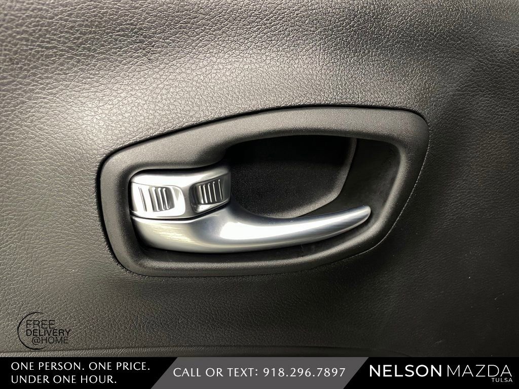 Used 2019 Jeep Compass Sport image 36