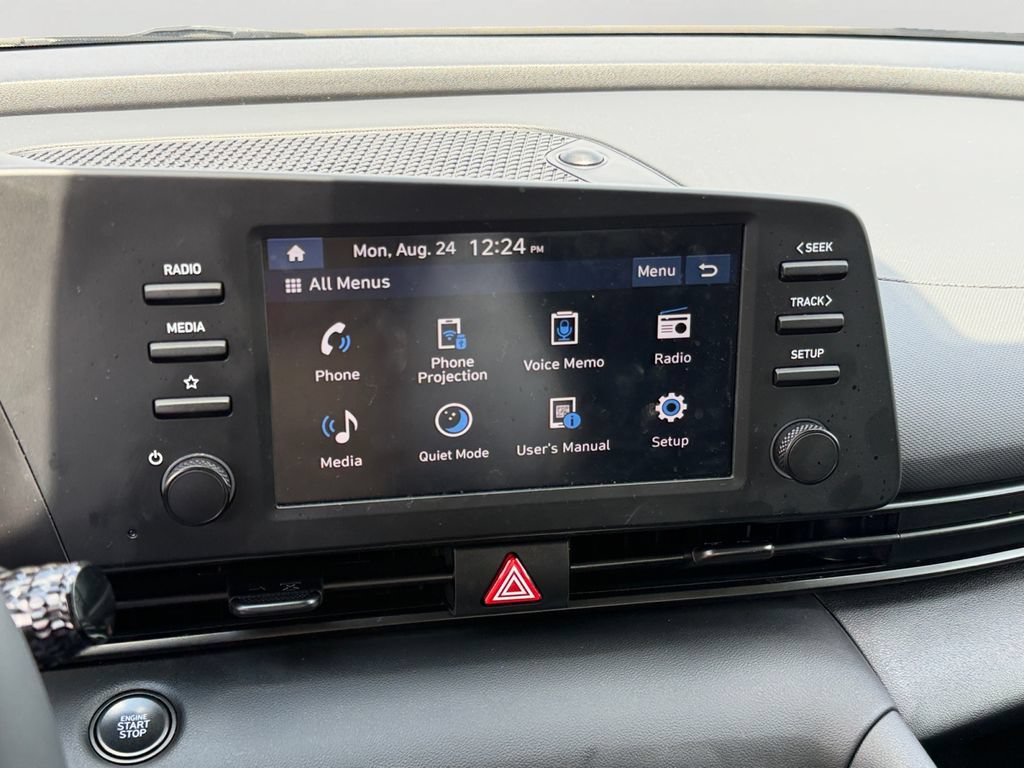Used 2025 Hyundai Elantra Sport FWD image 21