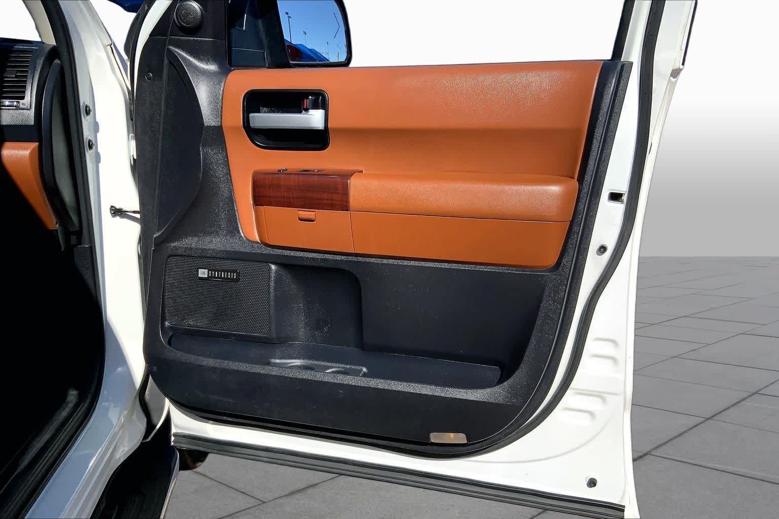 Used 2017 Toyota Sequoia Platinum RWD image 23