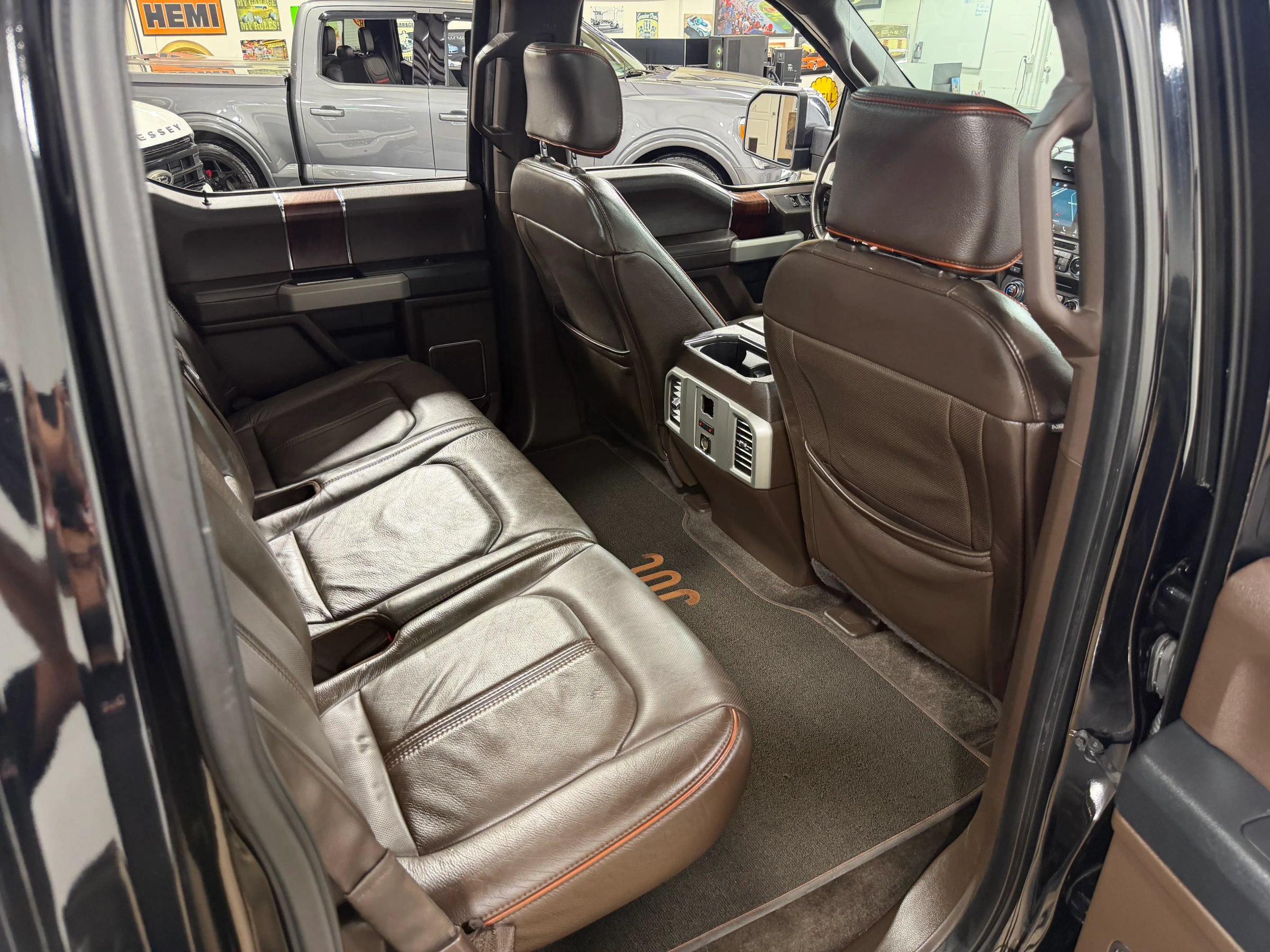 Used 2016 Ford F150 King Ranch w/ Equipment Group 601A Luxury AWD/4WD image 17