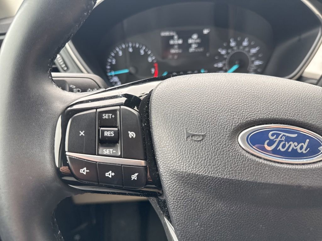 Used 2022 Ford Escape SEL image 14