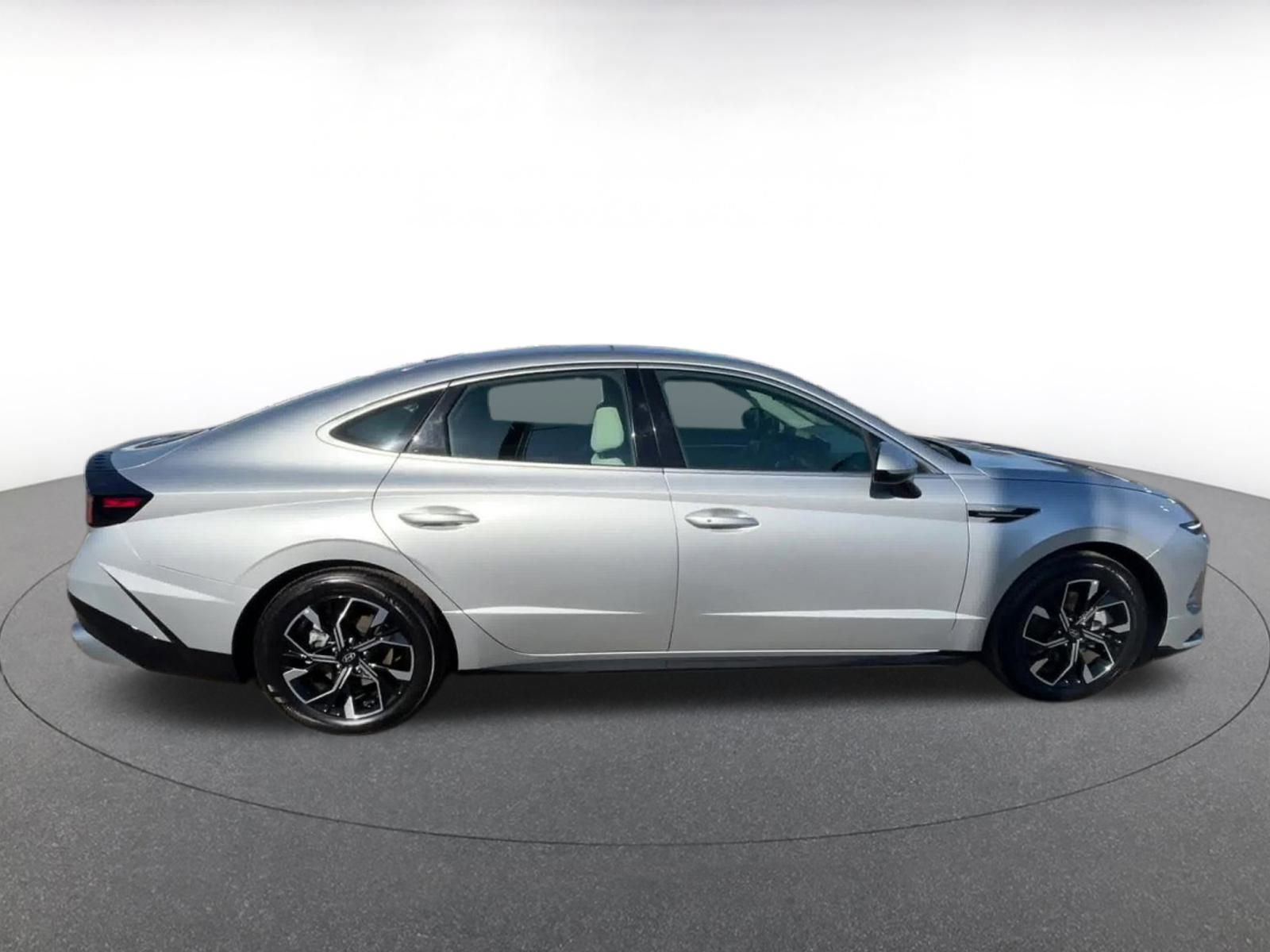 Used 2025 Hyundai Sonata SEL image 16