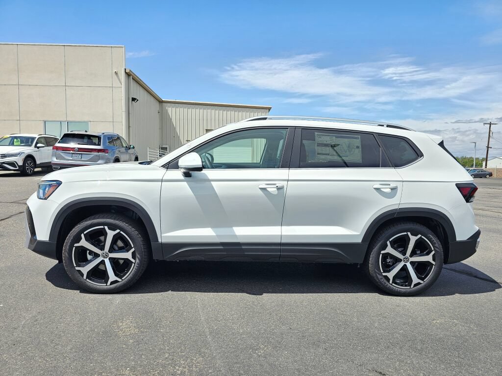 New 2026 Volkswagen Taos SEL AWD/4WD image 3