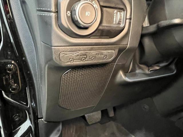 Certified 2024 Jeep Wrangler Sahara w/ Technology Group image 30