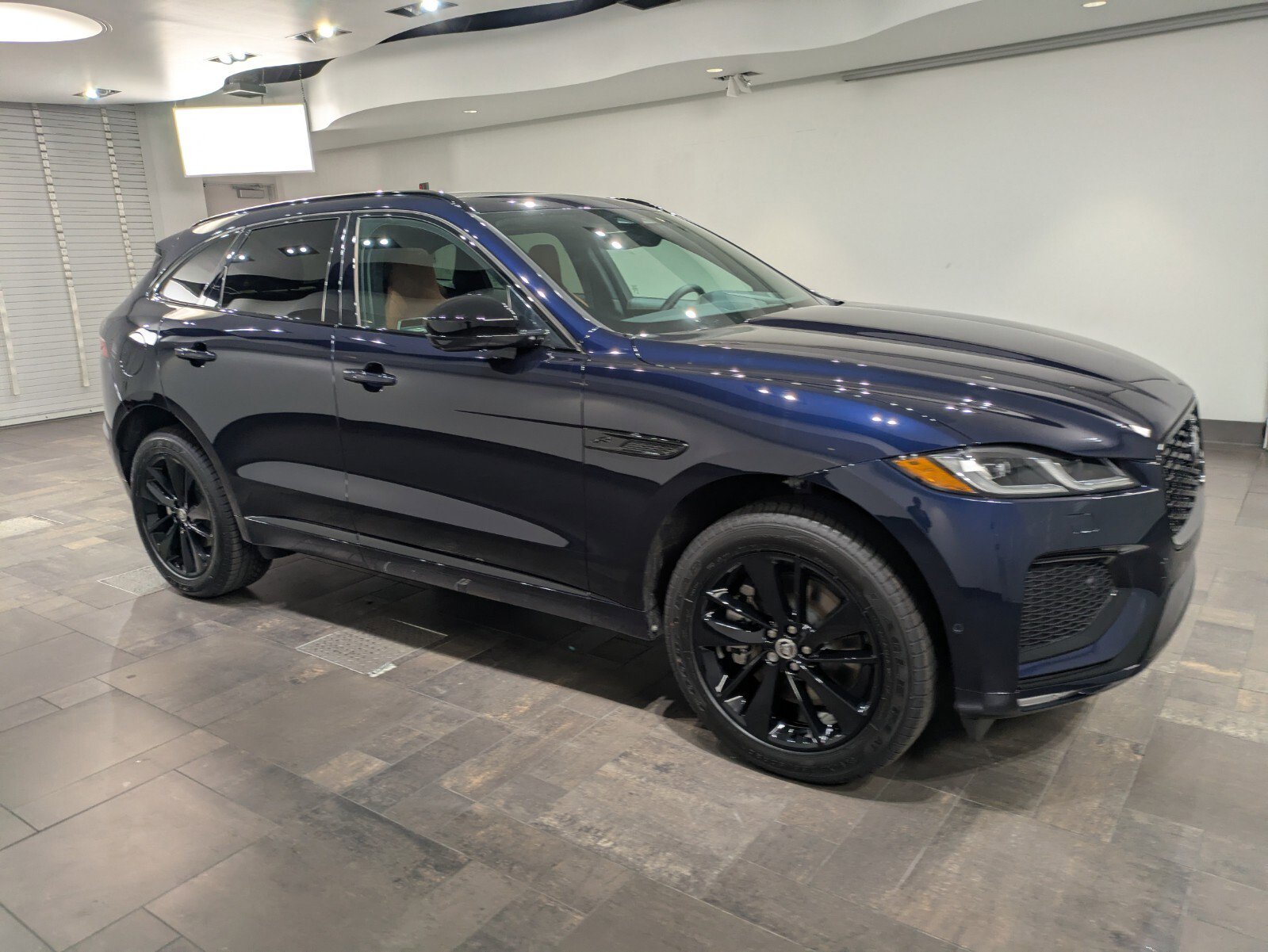 New 2026 Jaguar F-PACE R-Dynamic S image 27