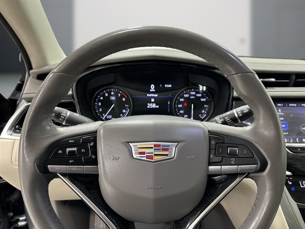 Used 2020 Cadillac XT6 Premium Luxury FWD image 22