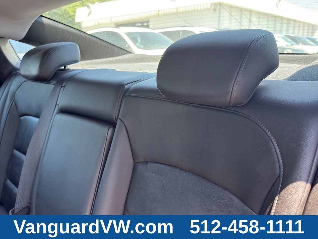 Used 2017 Chevrolet Malibu LT w/ Leather Package FWD image 30