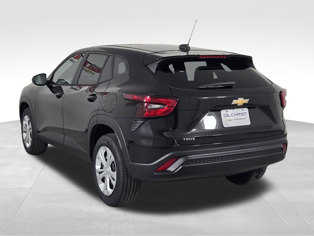 New 2026 Chevrolet Trax LS w/ Driver Confidence Package FWD image 5