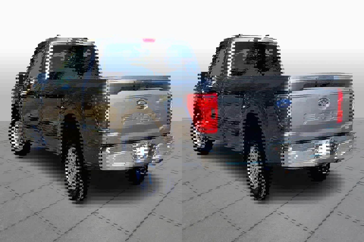 Used 2023 Ford F150 XLT w/ Equipment Group 301A Mid image 19