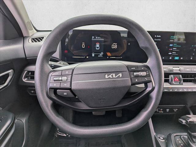 Used 2025 Kia K4 FWD image 11