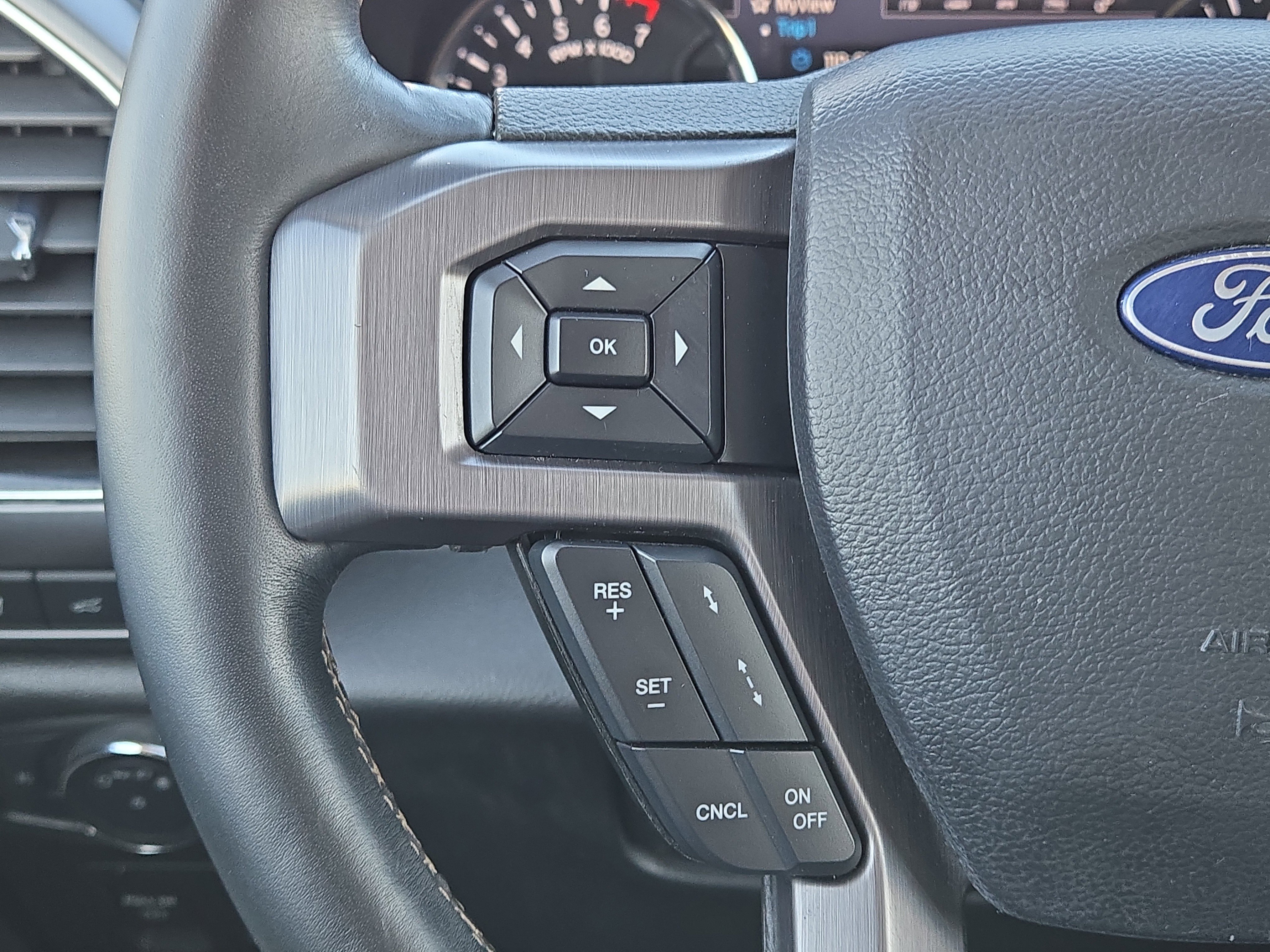 Used 2020 Ford Expedition Platinum image 28