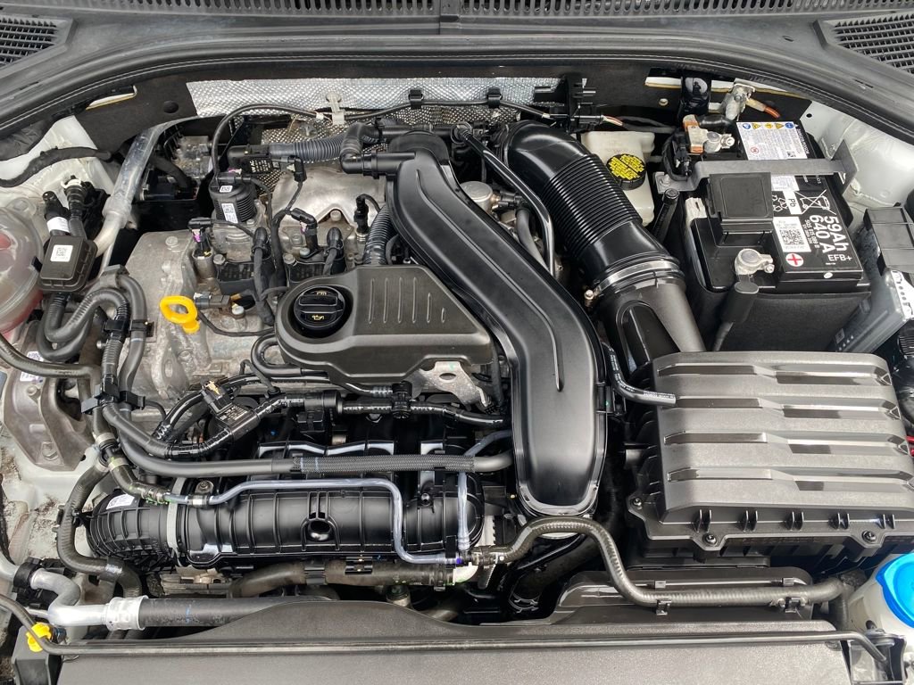 Used 2024 Volkswagen Jetta Sport image 10