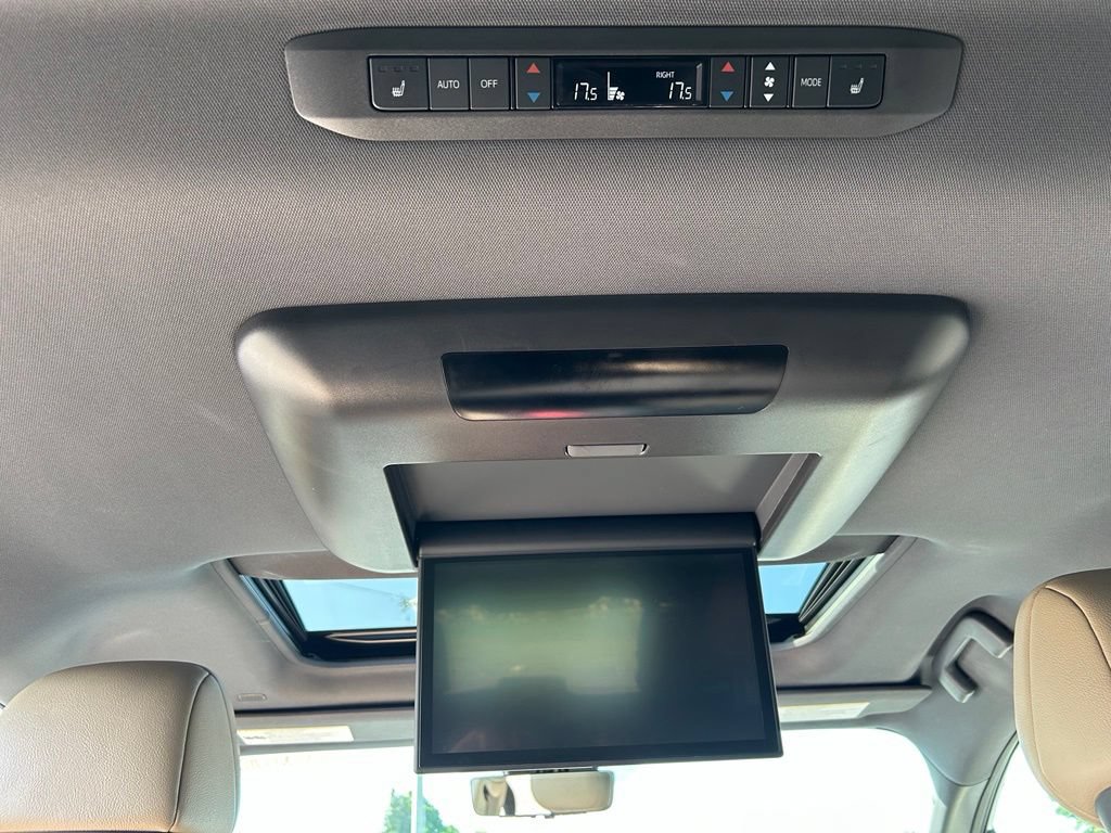 Used 2021 Toyota Sienna Limited AWD/4WD image 43