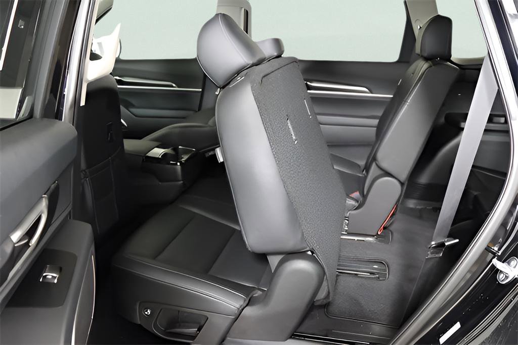 Used 2024 Kia Telluride LX AWD/4WD image 12