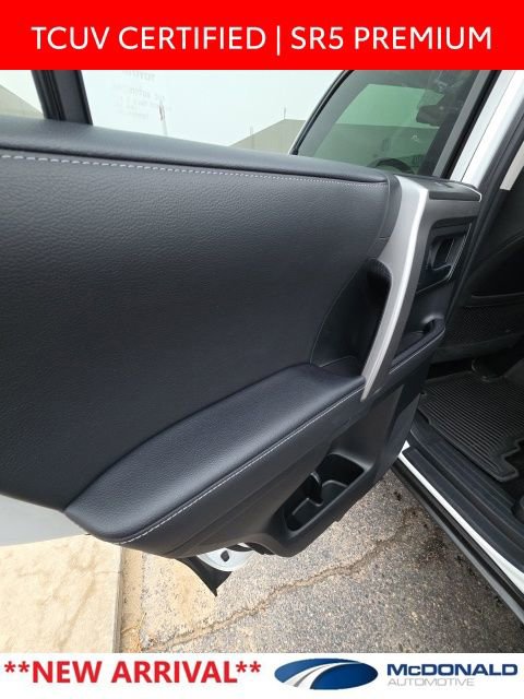 Used 2024 Toyota 4Runner SR5 Premium w/ SR5 Premium Package image 17