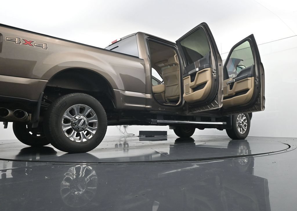 Used 2017 Ford F250 Lariat w/ Chrome Package AWD/4WD image 29
