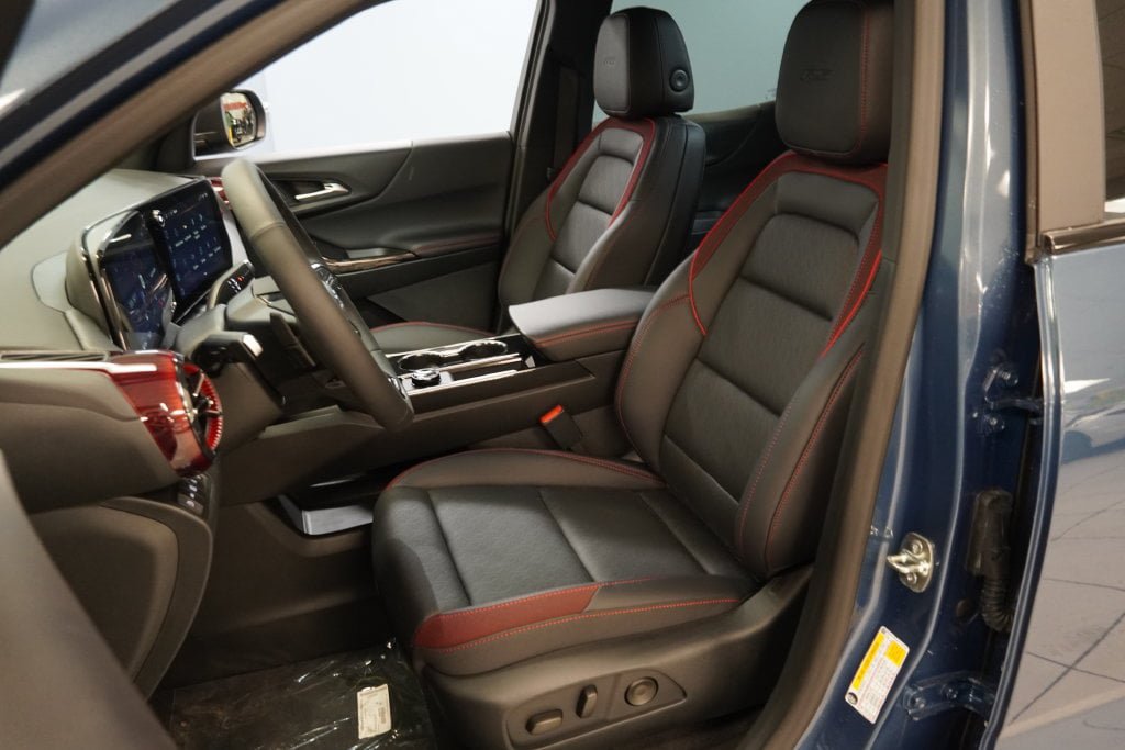New 2027 Chevrolet Equinox RS w/ Convenience Package III AWD/4WD image 3