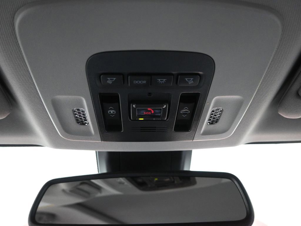 Used 2024 Toyota Camry XSE w/ Navigation Package image 34