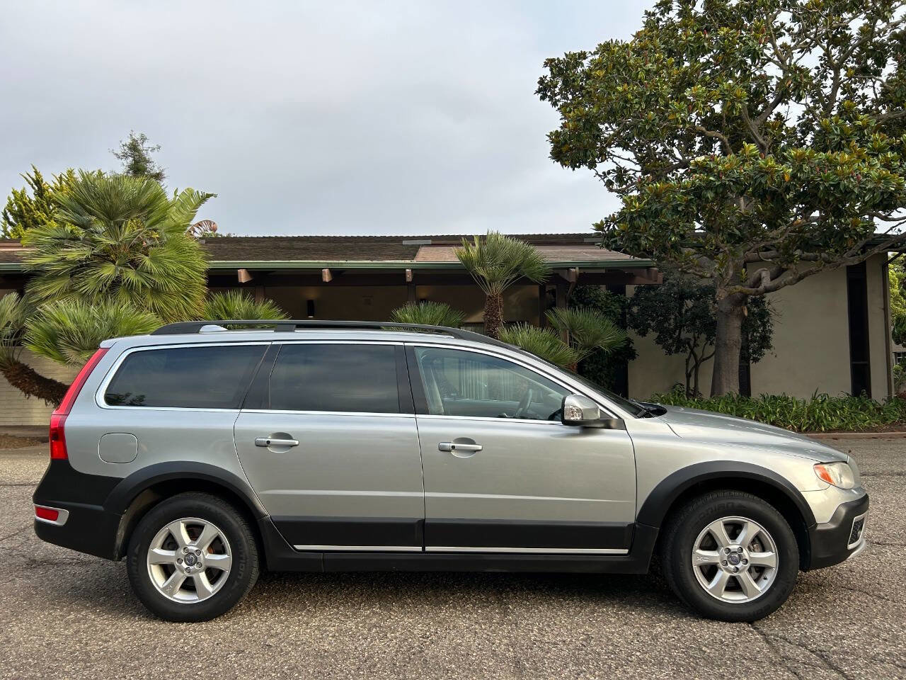 Used 2013 Volvo XC70 3.2 image 14