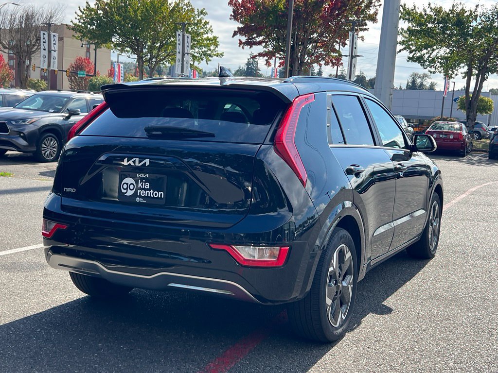 Used 2023 Kia Niro Wind w/ Wind Preserve Package FWD image 9