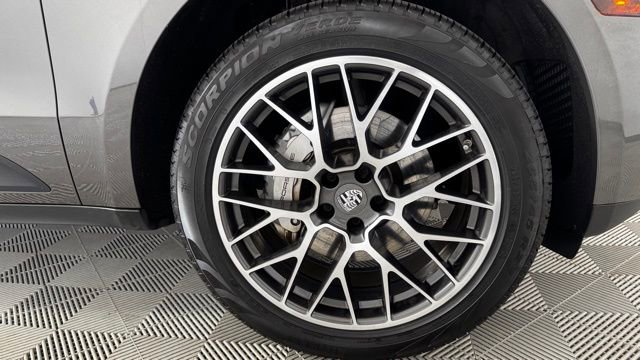 Used 2018 Porsche Macan S AWD/4WD image 23