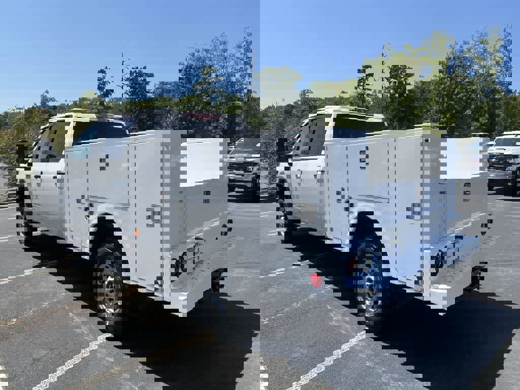 New 2024 GMC Sierra 2500 Pro w/ Convenience Package image 13