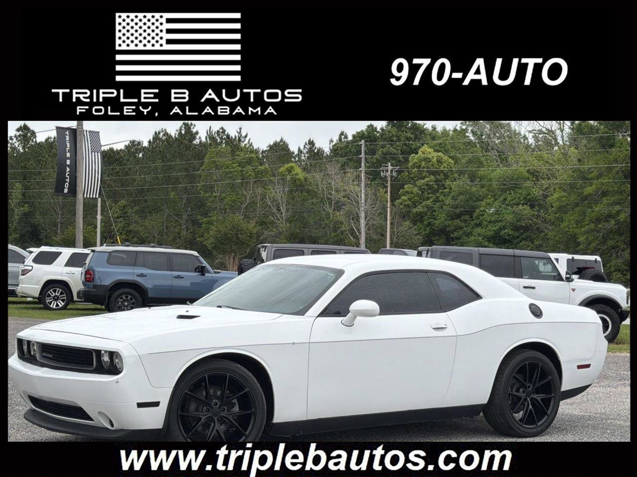 Used 2014 Dodge Challenger SXT image 1