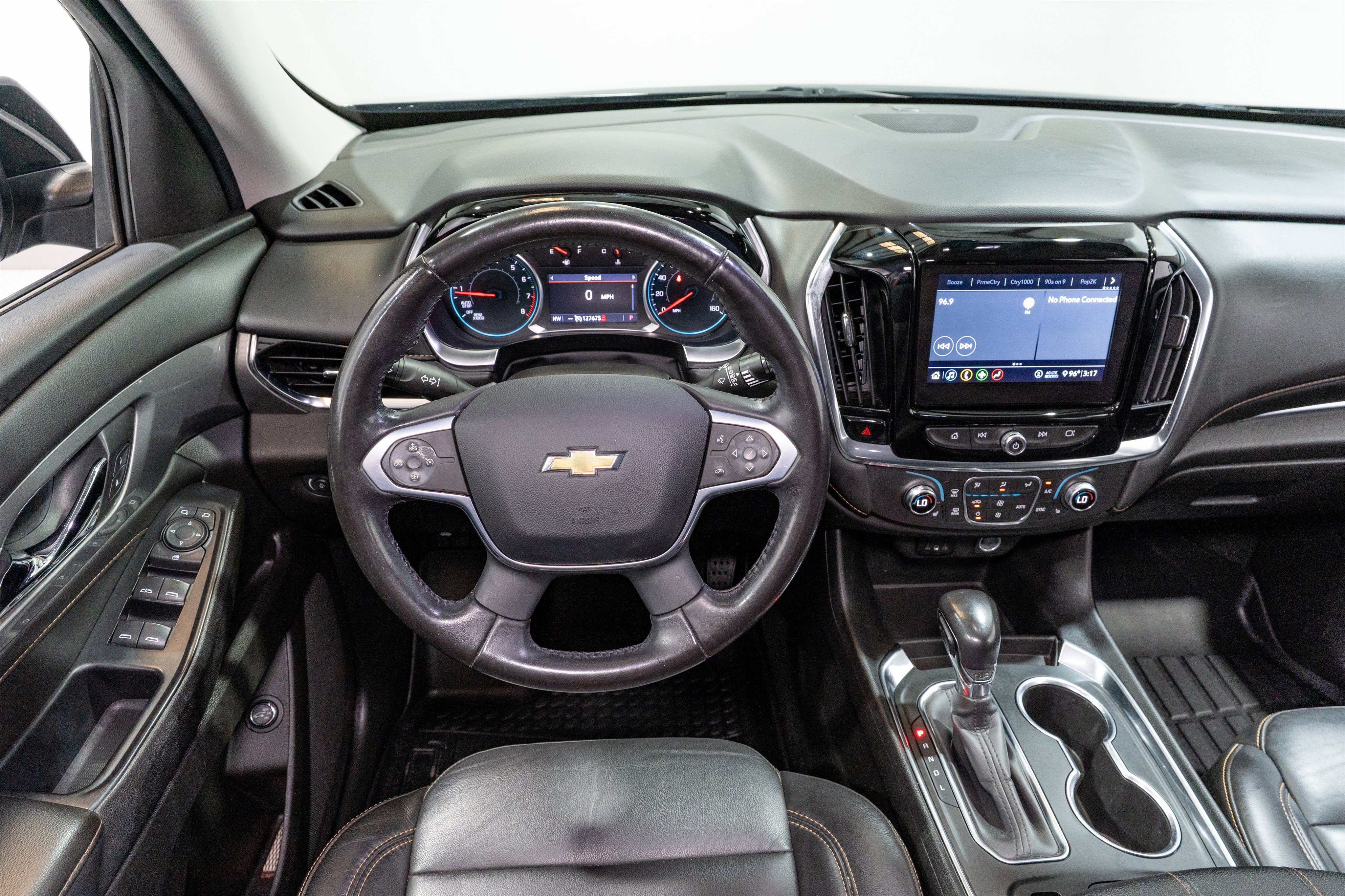 Used 2021 Chevrolet Traverse LT AWD/4WD image 11