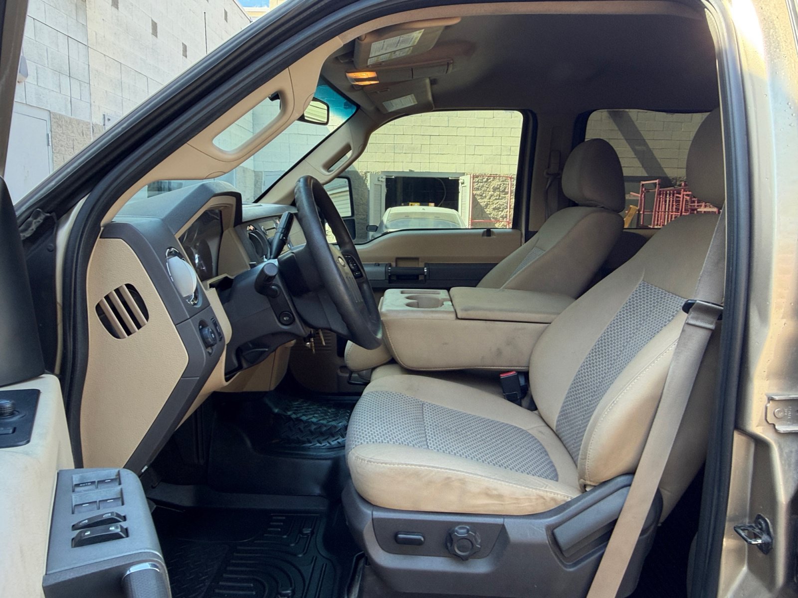 Used 2011 Ford F250 XLT w/ XLT Premium Pkg AWD/4WD image 11
