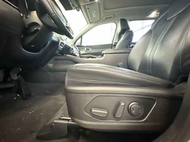 Used 2023 Kia Sorento S w/ Panoramic Sunroof Package FWD image 16
